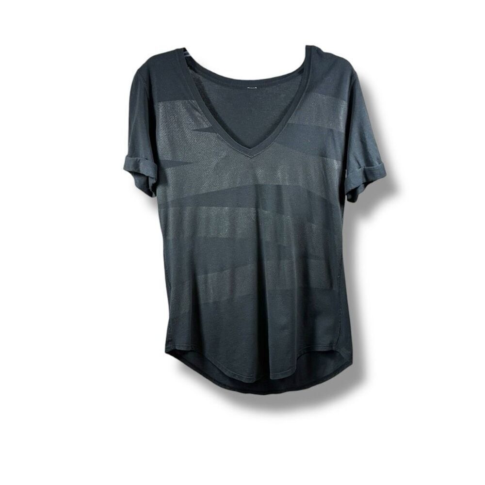 Lululemon Wet Dry Warm T Shirt in Black Gray Size L